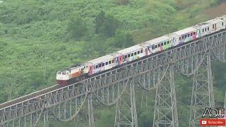 Kereta Api Warna Warni Lewat Jembatan Cikubang Dari Kejauhan