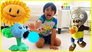 Plants vs Zombies Plush Garden Warfare Pretend Play with Ryan ToysReview