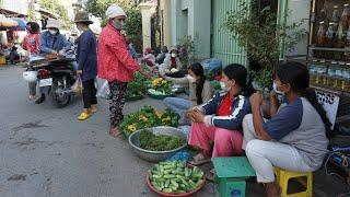 Takhmao Thmey Food Market Scene on Weekend - Walk Around Street Food Market in Phsa Takmao Thmey