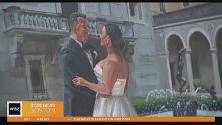 Live wedding painter Devin Tormey captures special events in portraits