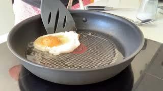 How to Cook Eggs Over Easy Without Breaking the Yolk