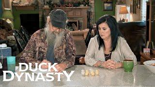 Duck Dynasty Si Helps Miss Kay Solve Her Hoarding Issue