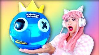 OPENING A *GIANT* RAINBOW FRIENDS HEAD #rainbowfriends #roblox #unboxing