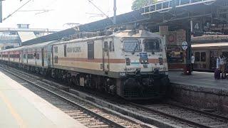 12933MUMBAI CENTRAL AHMEDABAD KARNAVATI EXPRESS SKIPPING VIRAR WESTERN RAILWAYS