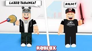 Lazer Tabanca mı yoksa Kılıç mı? Hangisini İstersin? - Panda ile Roblox Would You Rather?