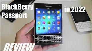 REVIEW BlackBerry Passport in 2022 - Unique Square Display Smartphone - Still Usable?