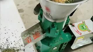 Making poultry feed with feed granulator machine