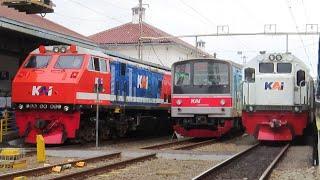 RAMAINYA KERETA API DI STASIUN TERSIBUK PASAR SENEN JAKARTA Spesial Lokomotif CC 201 Merah Biru RNB