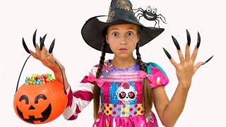 Sofia and a funny Halloween story with Dad and brother