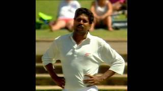 Kapil Dev Sets Up Dean Jones With Magical Swing Bowling