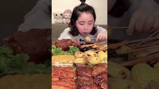 Chubby Girl Eating Pig Leg ASMR Mukbang