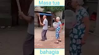 Masa tua kakek. Dan nenek orang cina lucu..