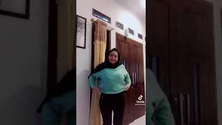 tiktok cewek chalenge gunung gede