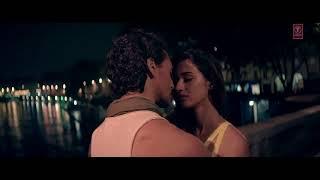 Disha Patani and Tiger Shroff KISSING Whatsapp Status Video - Romantic Song Scene