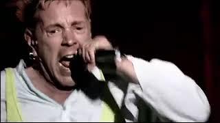 Sex Pistols - Holidays in the Sun Live 2007