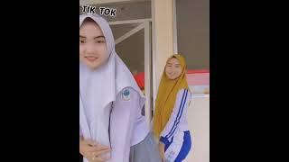 tiktok hijab cantik gunung gede