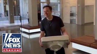 Elon Musk shows up at Twitter HQ Let that sink in