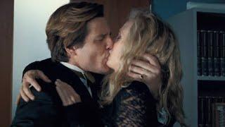 Wonder Woman 1984  Kissing Scene — Barbara and Max Kristen Wiig and Pedro Pascal