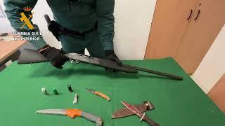 La Guardia Civil interviene armas durante los quintos de Baños de Río Tobía.