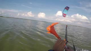 Kiteboarding in Lightwind 7 - 10mph