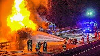 ++ AUTOTRANSPORTER IM VOLLBRAND ++ FEUERWEHR im GROSSEINSATZ Flammen & Explosionen LÖSCHARBEITEN