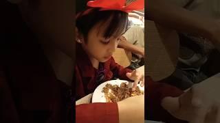 Zahra mukbang nasi goreng sosis #mukbang #makan #nasigoreng #viral #shorts