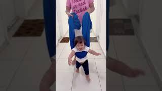 Como fazer o bebê aprender andar - truque rápido fácil e eficiente