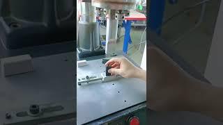 How to operate the ultrasonic plastic welding machine for welding battery cover? #ultrasonicwelder