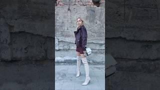 #metalheelsboots #leatheroutfit #milainspiration #metallicheelsboots #blondeinaleatheroutfit