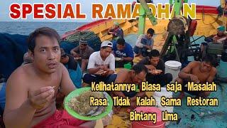 BUKA PUASA DAN TARAWIH DI TENGAH LAUT NELAYAN TRADISIONAL REMBANG - Cupliz Ahmad