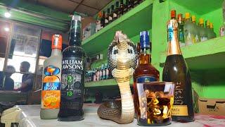 মদের নেশায় চুর হয়ে ধরা পড়লো গোখরো সাপ Drunk Cobra Arrested from a Liquor Shop #cobra #rescue