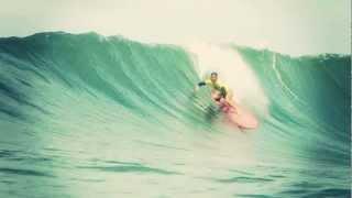 Leah Dawson Surfing in Hawaii at 2012 SeaHawaii Womens Pipeline Pro