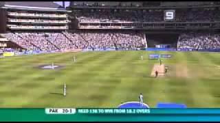 Imran Nazir Hammering Indian Bowlers -