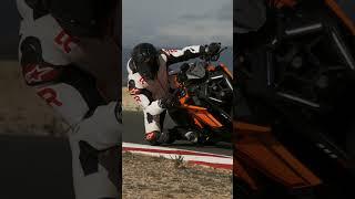 KTM 1390 Super Duke R EVO  Super Slow-Motion  Circuito Almeria #moto #motorbike #slowmotion #ktm