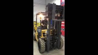 Газ-Бензиновый погрузчик Caterpillar GP30NT КМ092 БУ