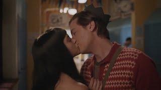 Riverdale 7 * 17 Veronica and Jughead makes Their relationship official