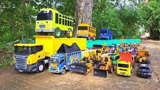 Mobil Truk Tronton Panjang Penuh Mobil Mobilan Dump Truck Truk Molen Truk Oleng Bulldozer Loader