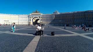 Кукушка музыкант на дворцовой площади