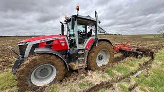 I got a tractor stuck in the mud. More sugar beet and loads of rain