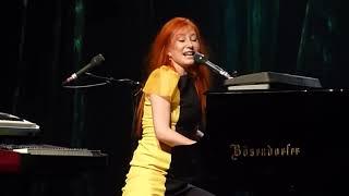 Tori Amos 2009 17 multicams arranged like a 2009 show. +4 with single cam.