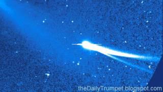 Comet Lovejoy HAS TWO TAILS - and even A SPLIT TAIL Wow - Awesome Video