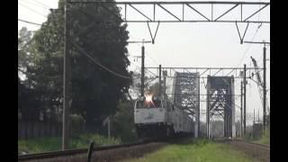 Kereta Api Cirebon Express melintasi PJL 78 Stasiun Bekasi