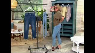 QVC host Shawn looking good in jeans 020