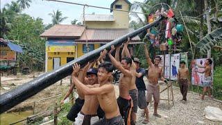Proses dirikan Batang Pinang untuk Lomba dirgahayu Republik Indonesia 78