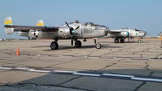 B25 Mitchell Bomber cold start and warmup