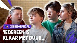 MEISJES ALS OLIVIA VALLEN NIET OP MIJ  De Eindmusical  Seizoen 5 #7  NPO Zapp