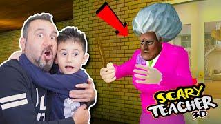 KIZGIN ÖĞRETMEN KORKUNÇ ÇİRKİN OLDU SEVGİLİSİ GELDİ  SCARY TEACHER 3D OYNUYORUZ