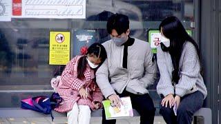 Kid Fall Asleep Leaning on Strangers?  Social Experiment