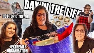 MOBILE HOME DAY IN MY LIFE  HOT TOPIC HAUL DECLUTTER MY BATHROOM WITH ME KIMI COPE