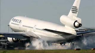 DC-10 blows nose gear tire upon landing at BWI.wmv